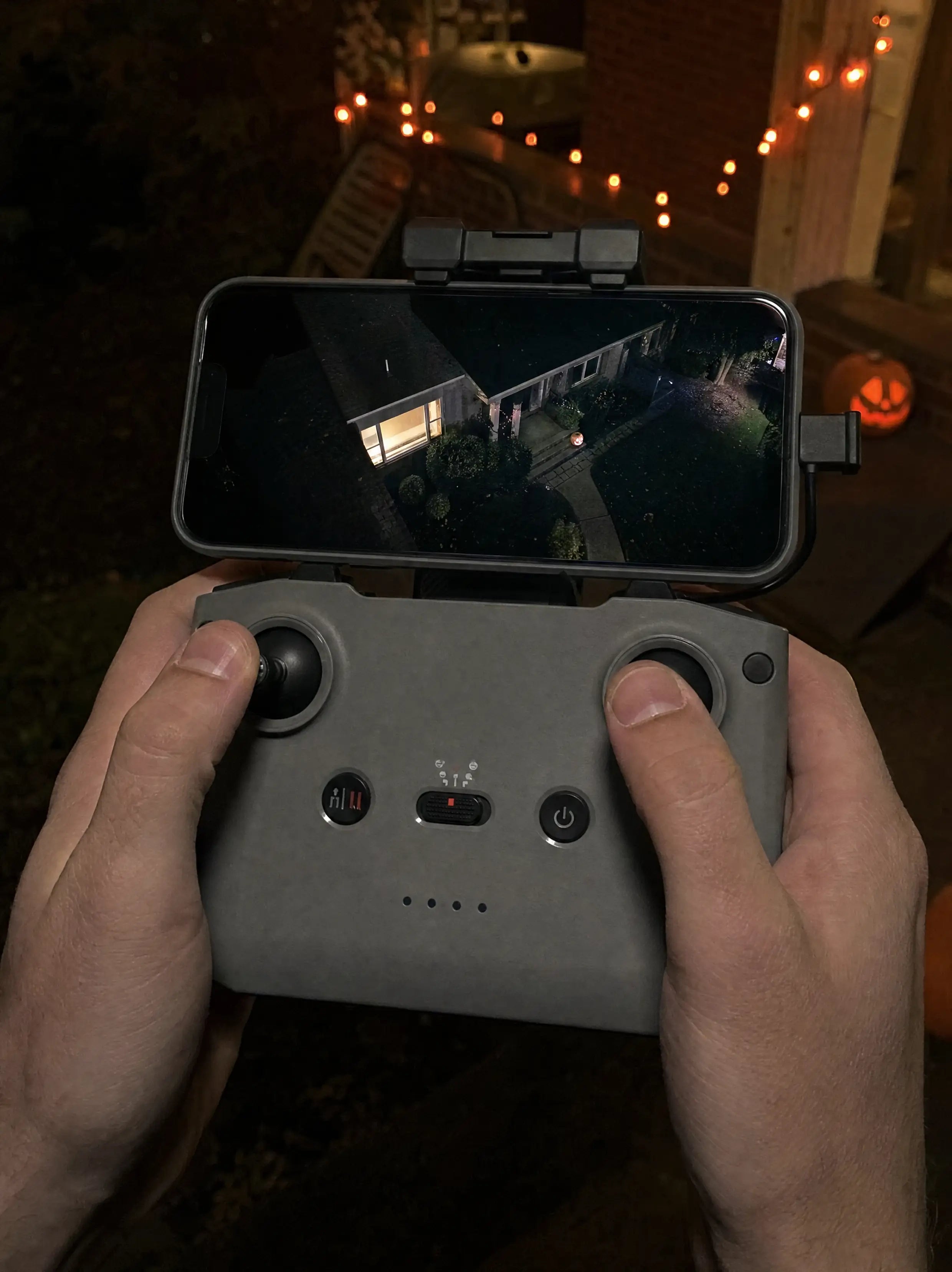 Mount a phone on the controller